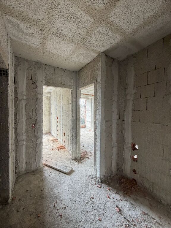 🏡 Apartament 1+1 në shitje – Golem.