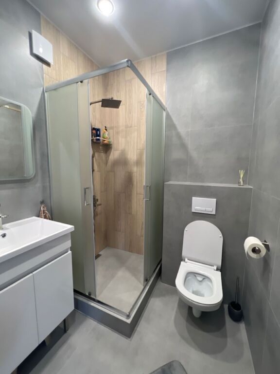Eleonora, Kodra e diellit, offers a 1+1 apartment for rent!