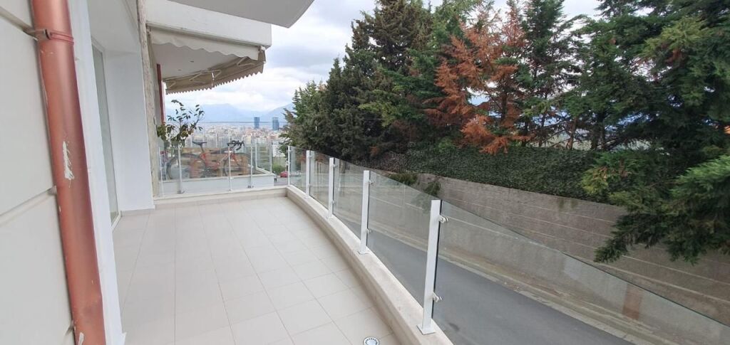Jepet Apartament me qera
