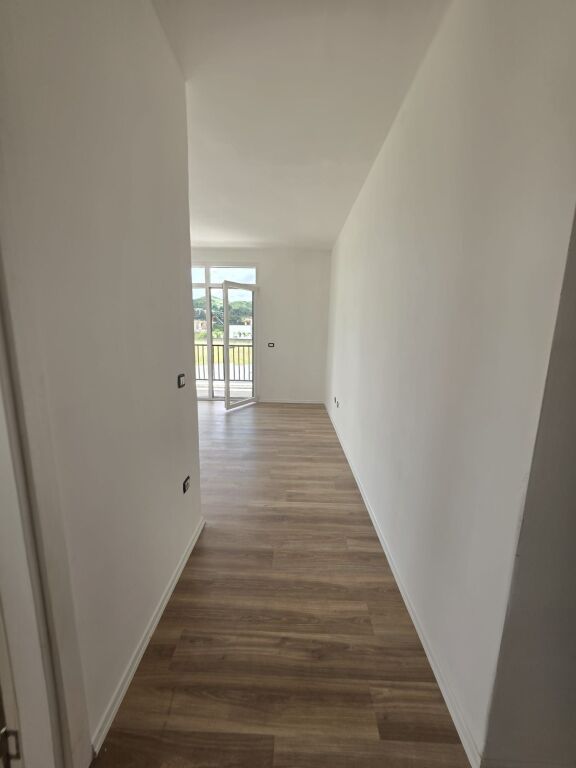 shitet apartament 2+1,1800 euro/m2,sauk i vjeter,kati 2
