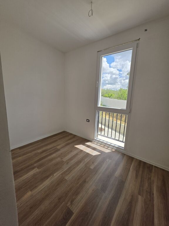 shitet apartament 2+1,1800 euro/m2,sauk i vjeter,kati 2
