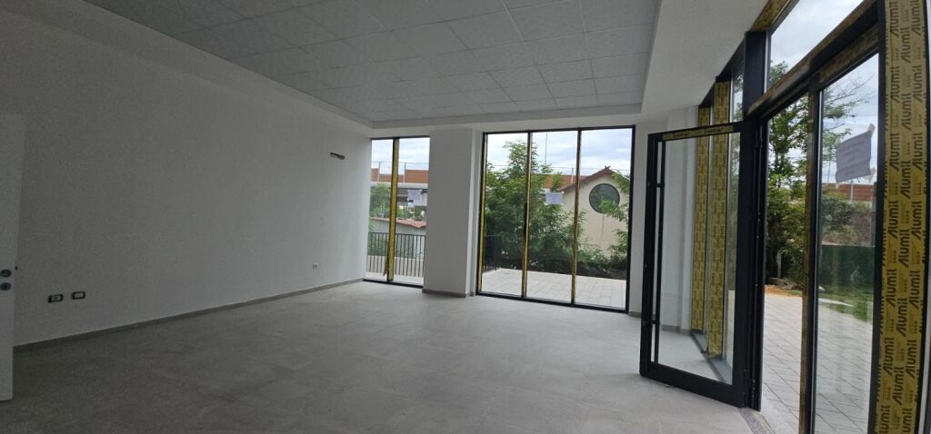 Shop for rent in the Paskuqan area