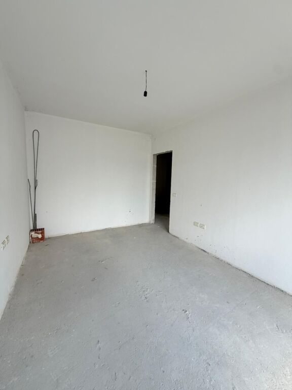 APPARTAMENTO 2+1 CON VERANDA IN VENDITA VICINO A KIKA 2