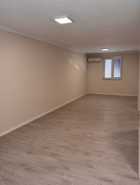 📌Ufficio 1+1 in affitto vicino al 21 Dicembre