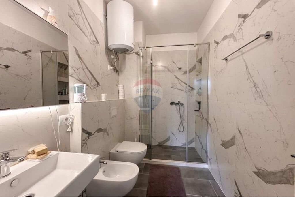 APARTAMENT 2+1+2 PER SHITJE NE PORCELAN