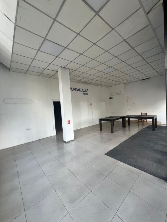 LOCALE COMMERCIALE IN AFFITTO 400M2 MISTO MAME