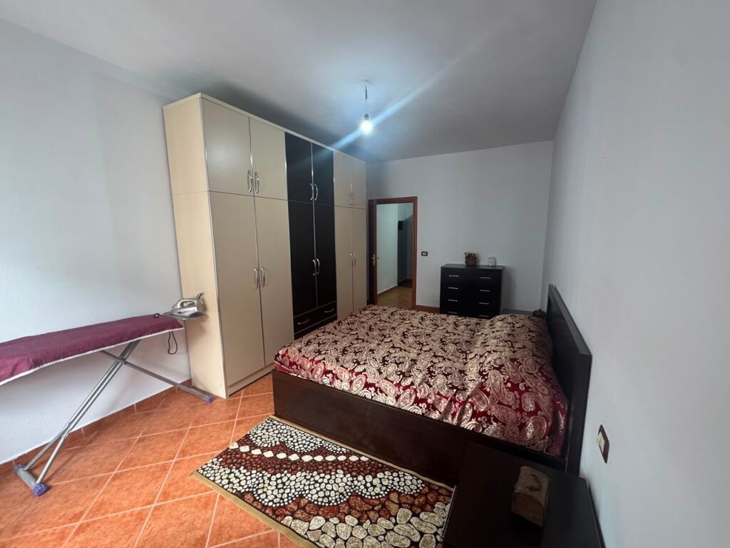SHITET APARTAMENT 2+1 YZBERISHT , PRANE NELA 6