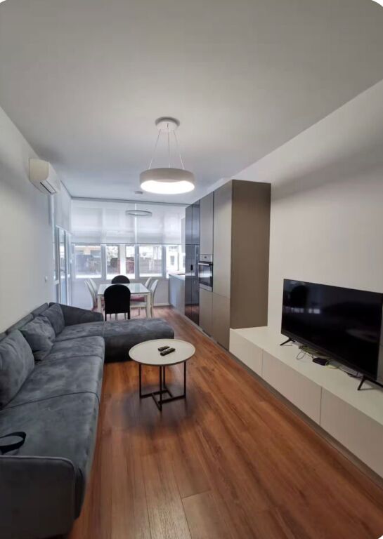 Shitet Apartament 2+1 me Ballkon pranë Marina Bay, Vlorë  165.000 Euro