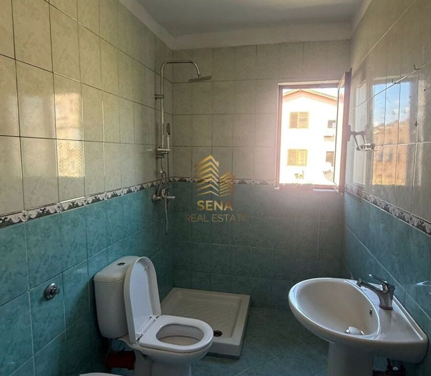 Affitto, Appartamento 1+1+balcone, VUOTO, Balcone in vetro, 400 Euro /Mese
