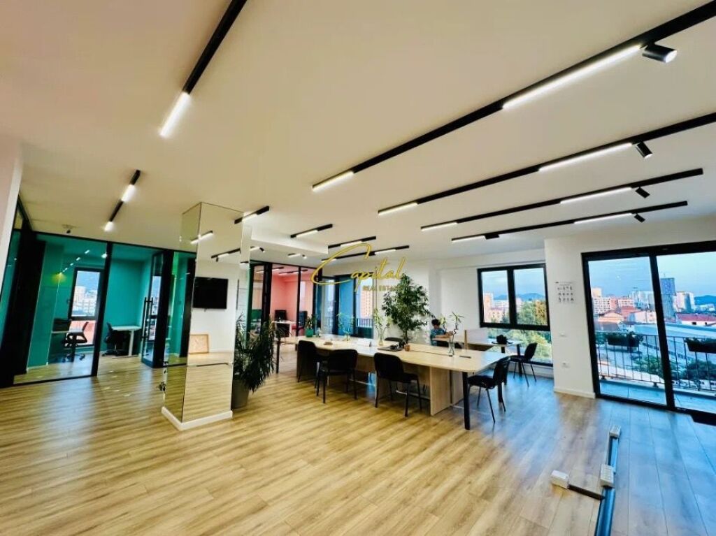 UFFICIO IN AFFITTO 220 M2 NUOVO BOULEVARD 1.700 EURO