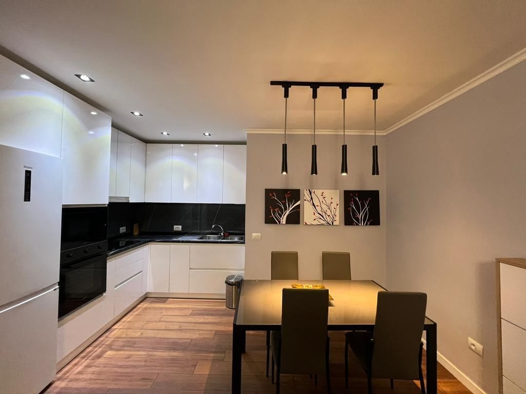 Affittiamo appartamento 2+1 in Via Eduart Mano !