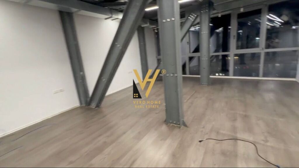 UFFICIO 180 M2 IN AFFITTO PRESSO IL COMUNE DI PARIGI 3.000 EURO