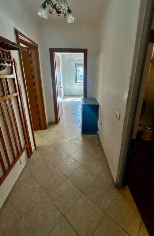 Shitet Apartament 2+1 në Astir, te Dy Palmat