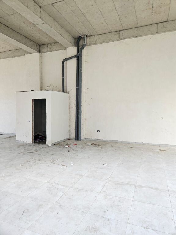 Business premises for sale, Astir, 3500€/m², ground floor