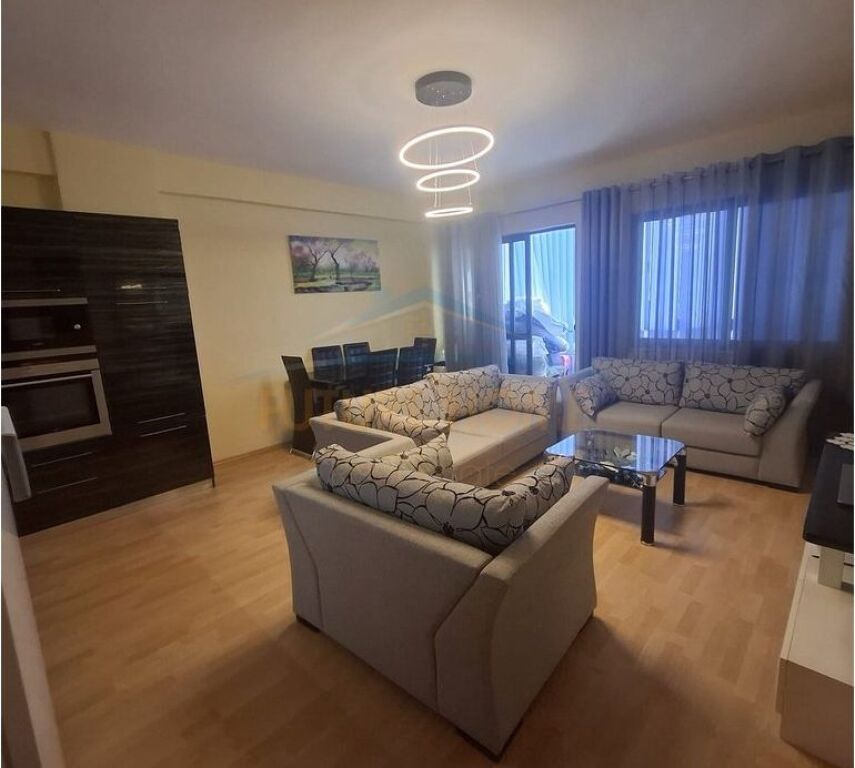 Shitet, Apartament 2+1, Yzberisht