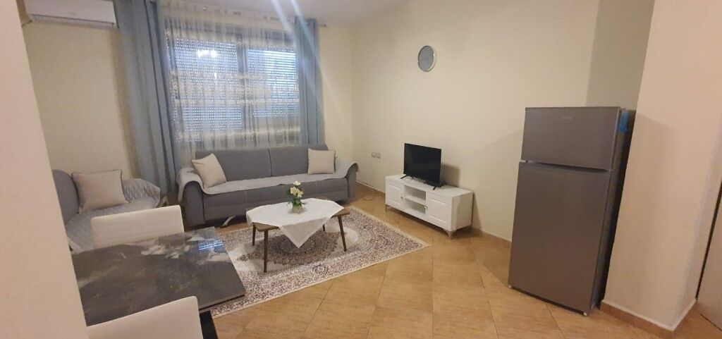 🏡 **Super Appartamento 2+1 in Affitto in Via Kosovarëve**