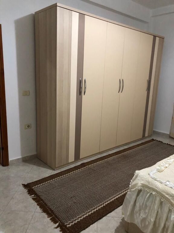 Jepet Apartament me qera