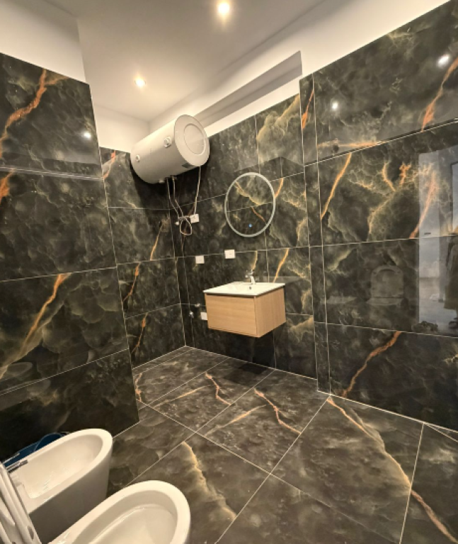 🏡 Shitet Apartament 1+1 i Mobiluar tek Golden Park