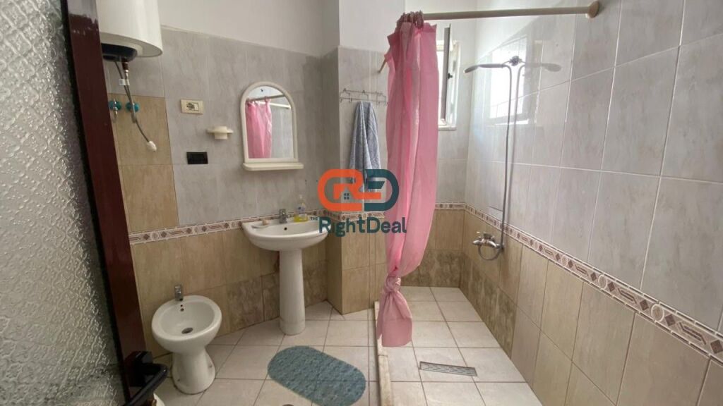 In Via Elbasani, Vicino alla Scuola di Balletto, Appartamento 1+1 in Affitto, Completamente Arredato!!!