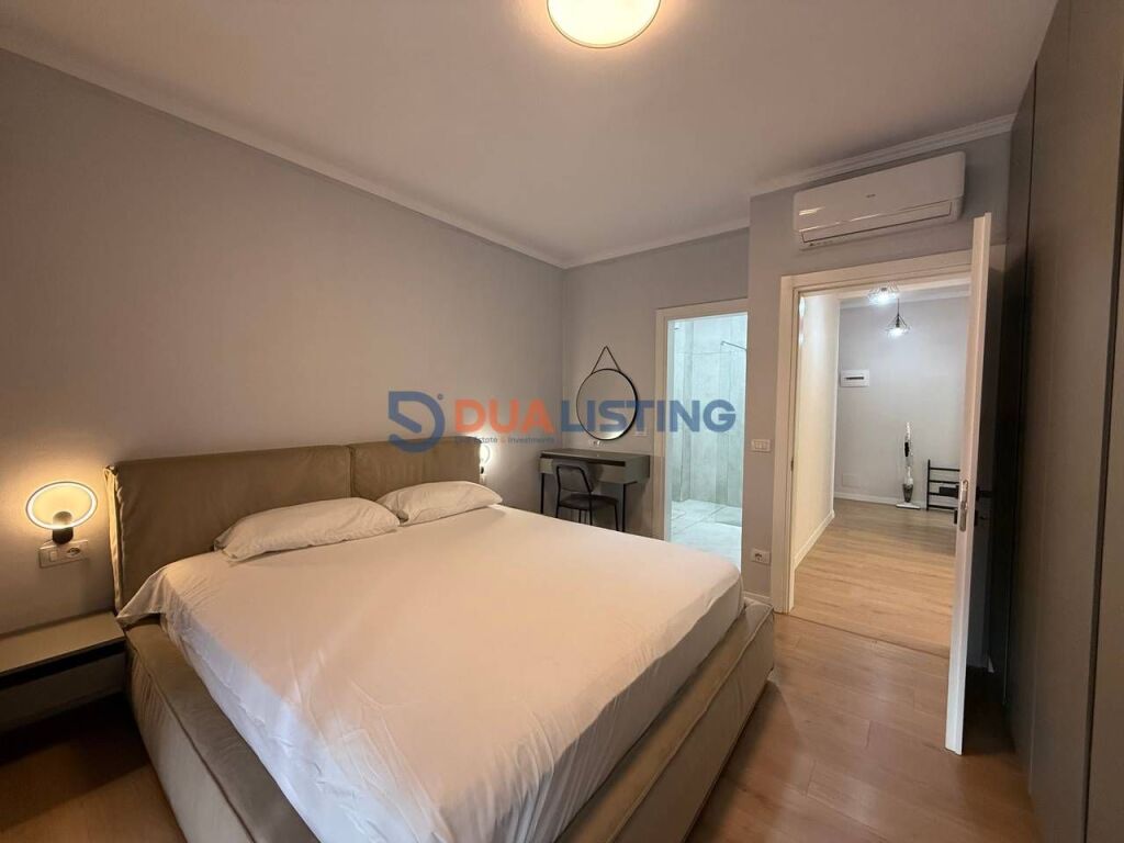 We rent a modern 2+1 apartment on Durrës Street near Hotel Colosseo!