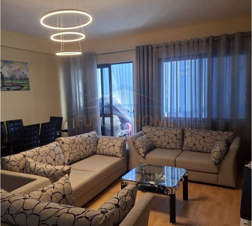 Shitet, Apartament 2+1, Yzberisht