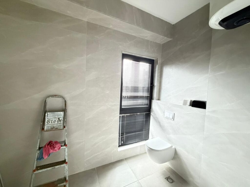 Ufficio in affitto 2+1 presso il Complesso Garden Building (ID BZ2955) Tirana