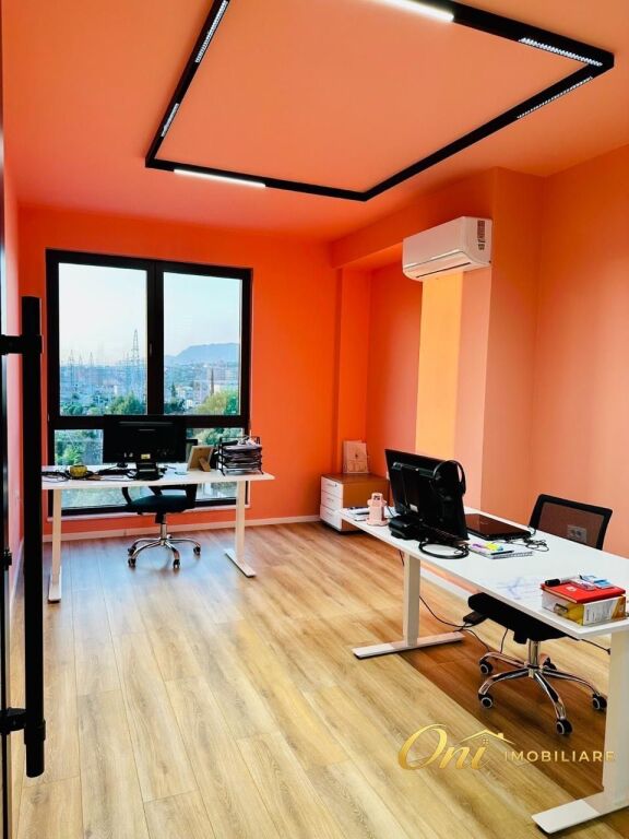 JEPET ZYRE ME QERA 250M2 BULEVARDI I RI