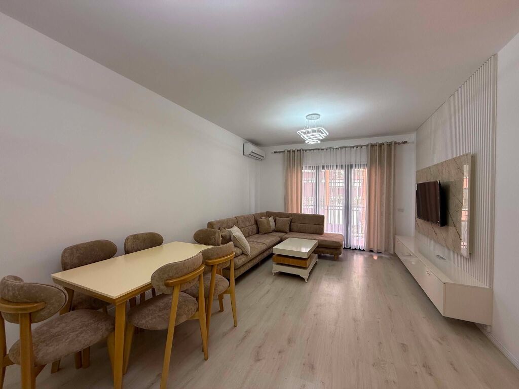 AFFITTO APPARTAMENTO 2+1+2 GREEN CITY RESIDENCE . 700 MILA LEKE AL MESE