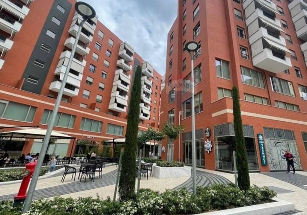 Dyqan - Për Shitje - Kompleksi Delijorgji ID: 530361001-2040