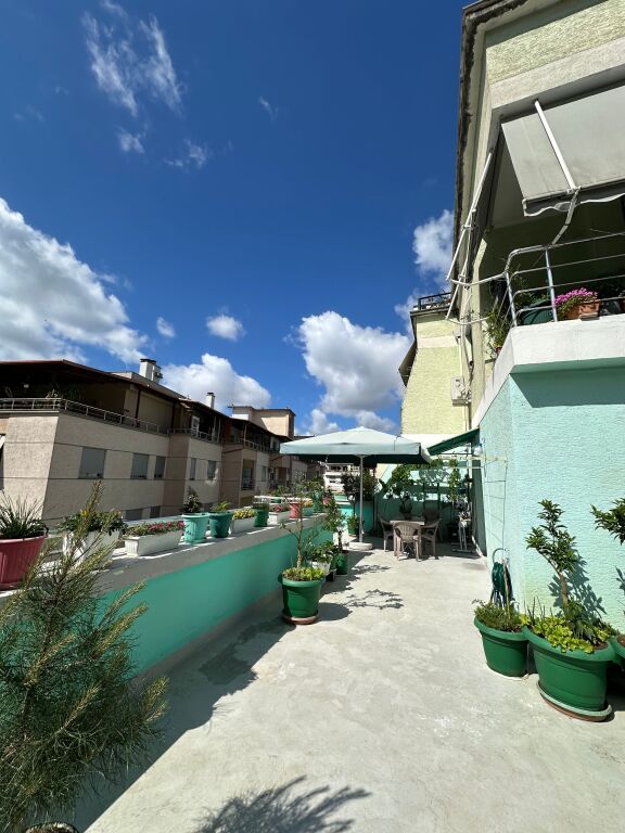 Shesim Apartament 2+1+2 tualete + Verande ne Fresk