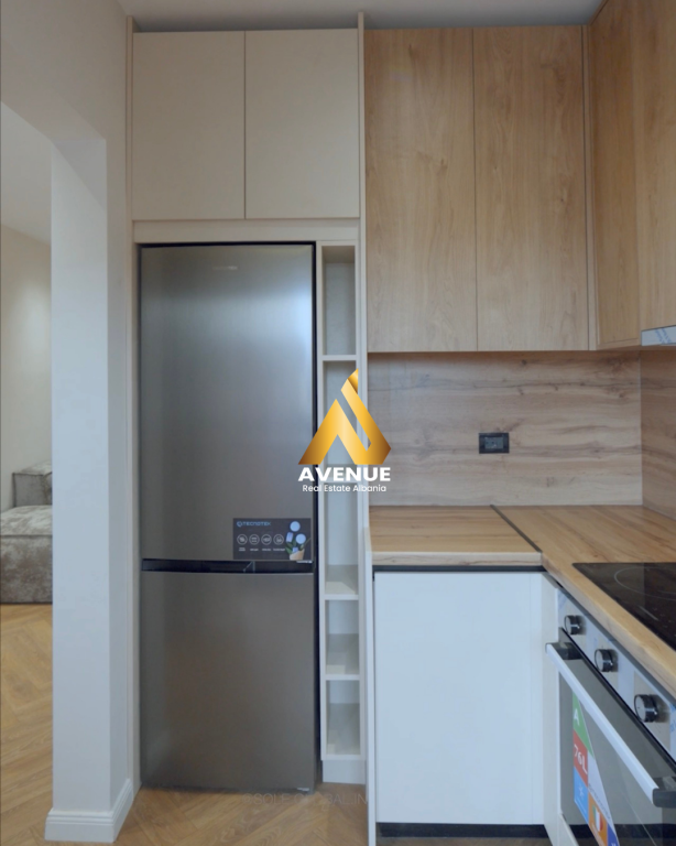 Shitet Apartament 2+1 + Garderobë (Tualet i Dytë) Pranë Pallatit me Shigjeta Tiranë