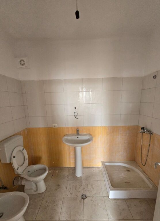 📌APARTAMENT 2+1+2 ME SUPER VERANDË TEK KOMPLEKSI FRATARI