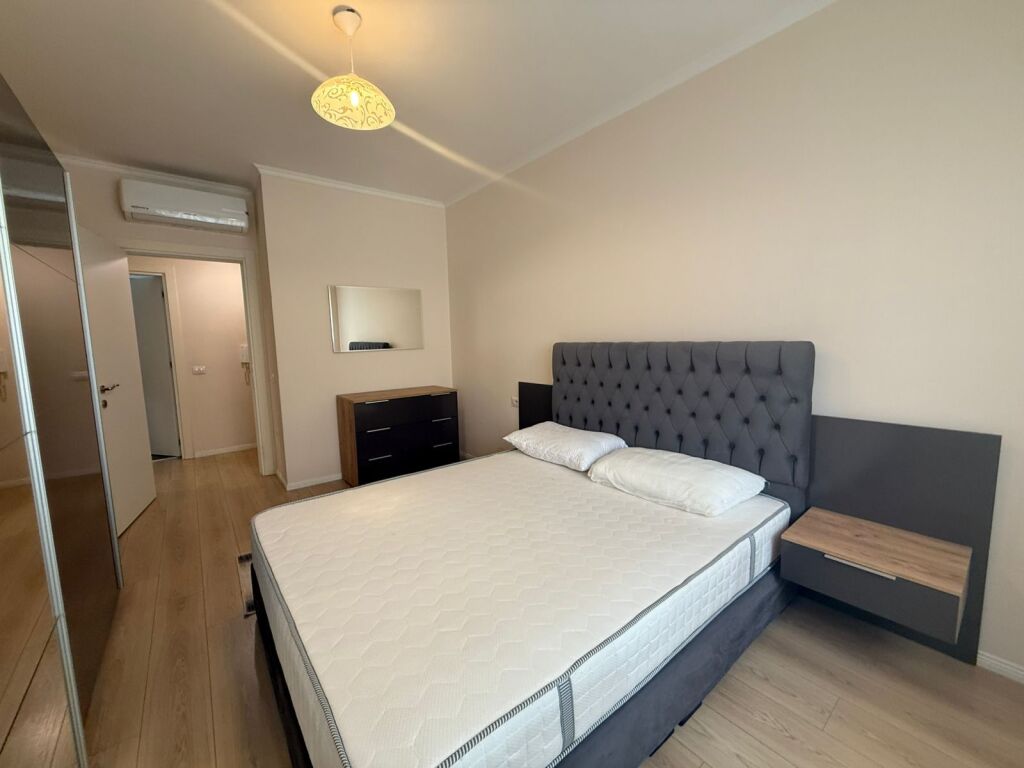 Kompleksi E-88, ne rrugen Dritan Hoxha, apartament 1+1 me qera
