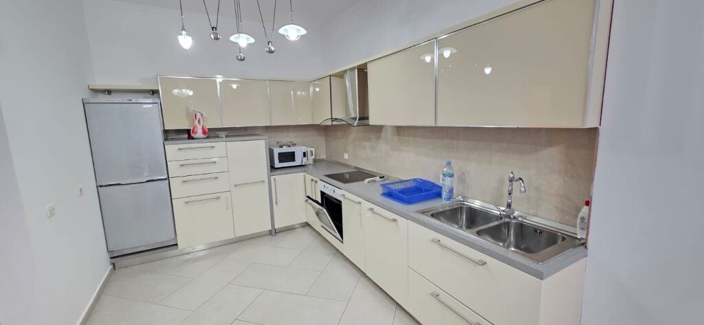 🏠Jepet me qera Apartamenti 2+1+2 📍Kopshti Zologjik , Tirane  📐Siperfaqja 130m2