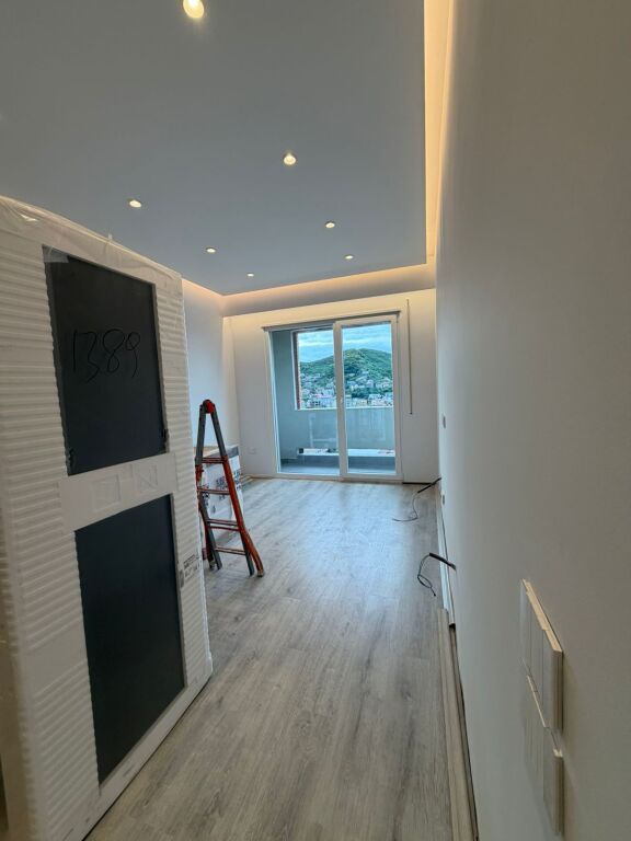 🏡 Shitet Apartament 1+1 i mobiluar tek Golden Park - Więcej