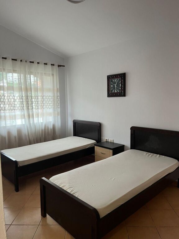 🏠 Appartamento 3+1 in affitto 📍 Vicino all'Università Marin Barleti, Selitë💶 55.000 lek/mese