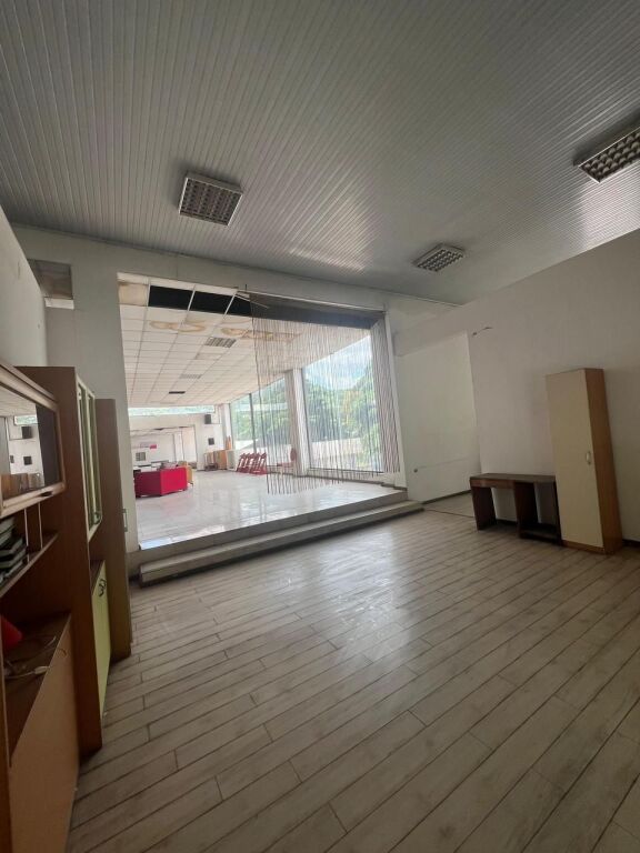 LOCALE COMMERCIALE IN AFFITTO 750M2 MISTO MAME