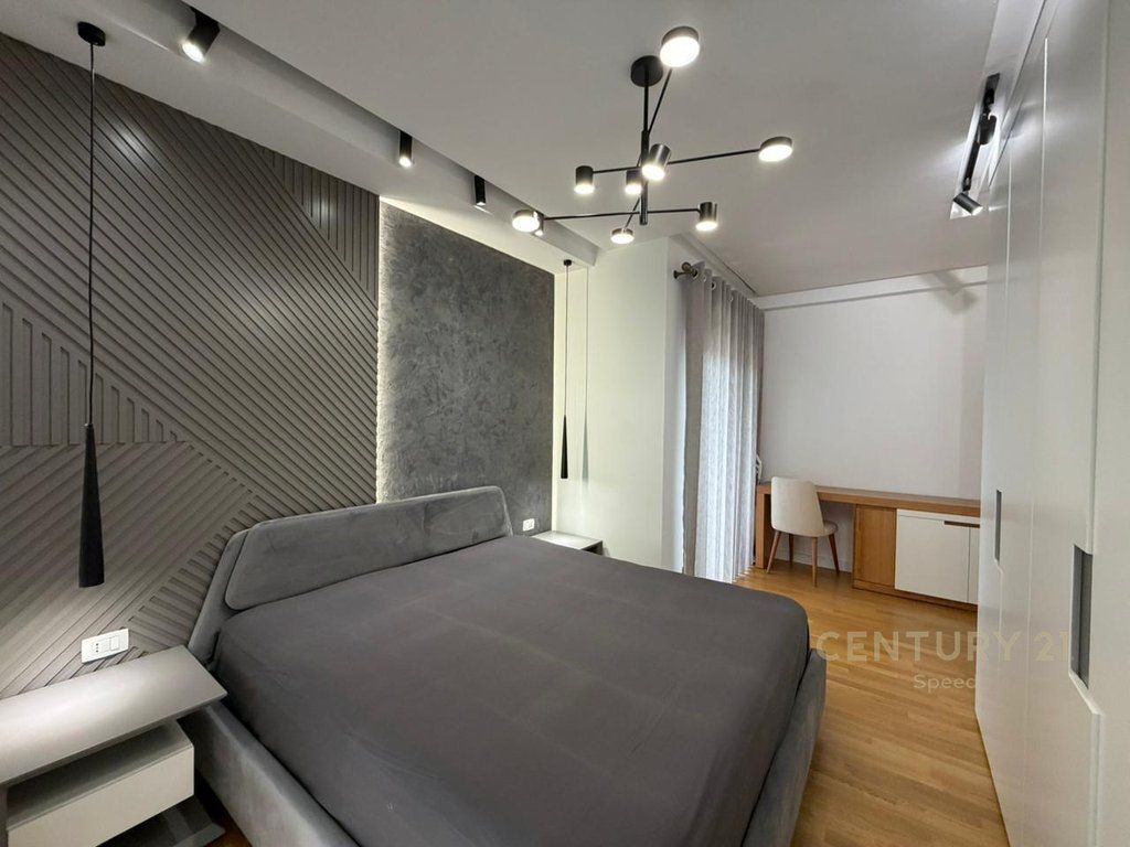 Affittasi appartamento 2+1+2+ posto auto presso "Quartum Residence"!! 1.250 € /Mese