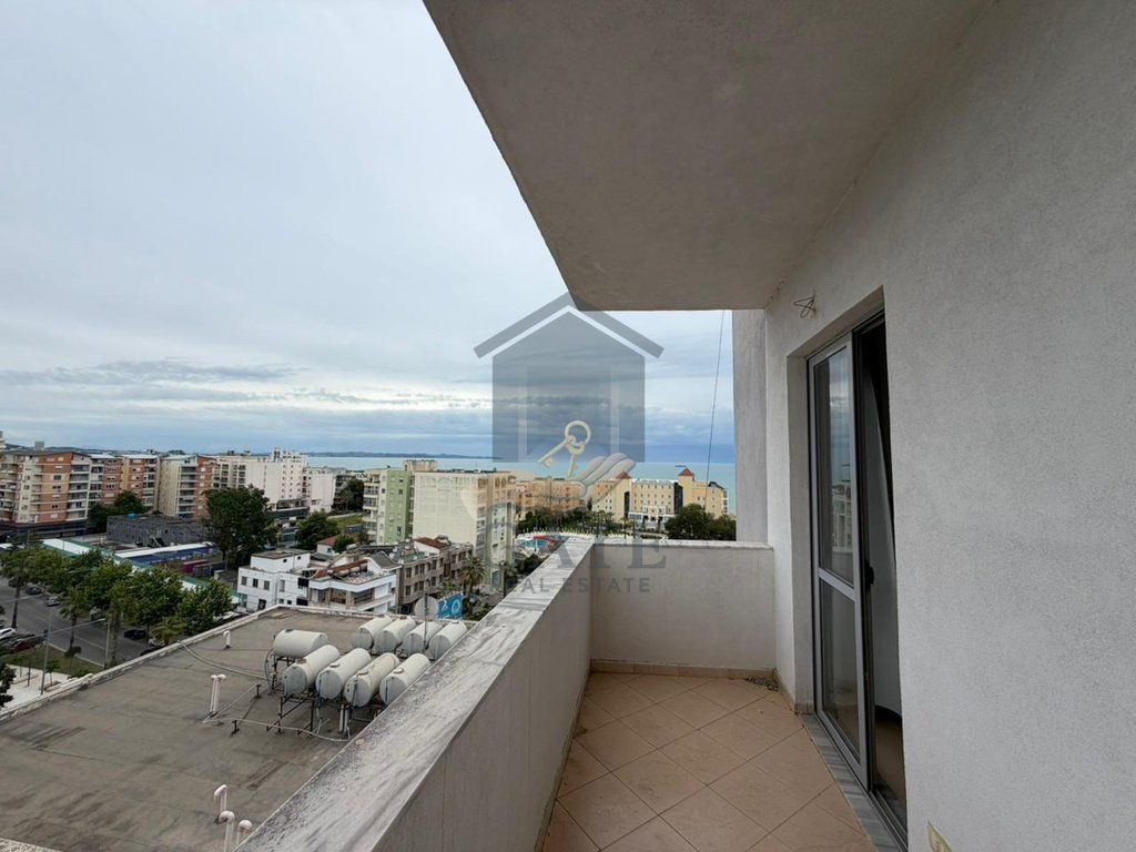 Appartamento 2+1 con 2 balconi in vendita sulla spiaggia, Durrës – vicino all'Hotel Adriatik 🌊