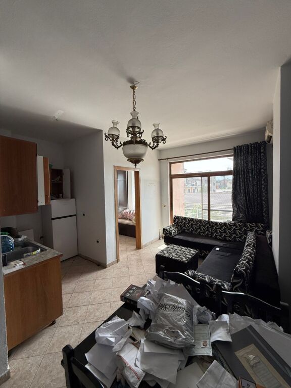 Apartament 1+1 per shitje misto mame
