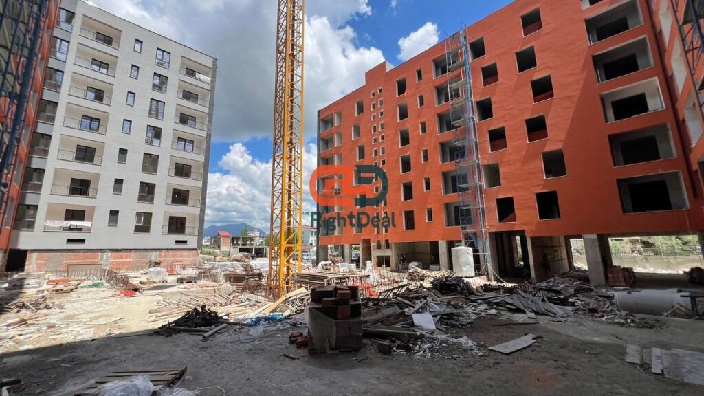 Okazion!!! Tek Ringside Residences, Shitet Apartament 2+1+2 Ne Faze Perfundimtare !!!