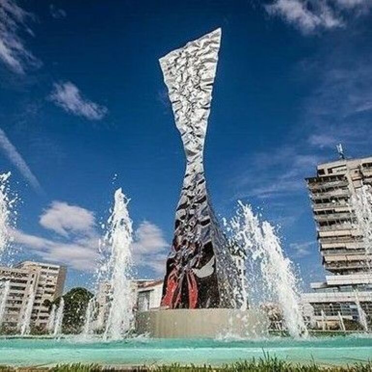 🏢✨ Office Space 1000 m² for Rent – Zogu i Zi ✨🏢