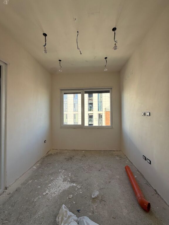 🏘️Shitet Apartament 1+1 📍Rezidenca Henke, perballe Spitalit Amerikan 3🏢Kati i 7 banim 💶Çmimi: 105.000€