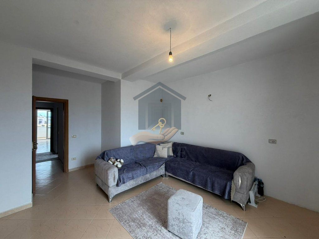 Appartamento 2+1 con 2 balconi in vendita sulla spiaggia, Durrës – vicino all'Hotel Adriatik 🌊