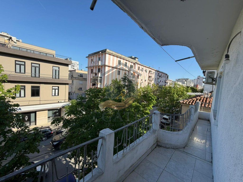 In vendita, Appartamento 2+1+2, Muzeumi, Durres (117 milioni di leke)