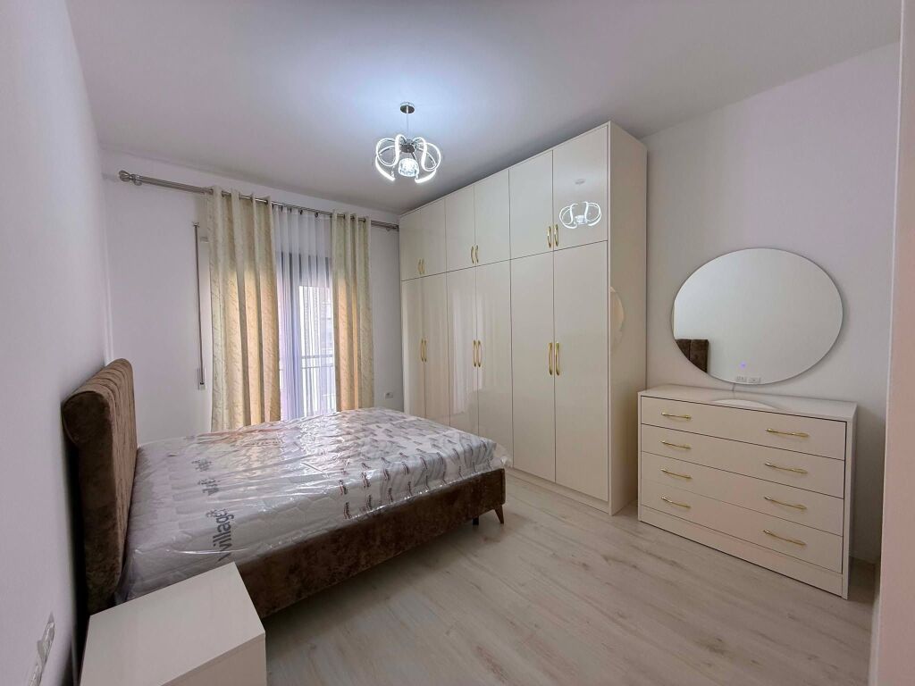 AFFITTO APPARTAMENTO 2+1+2 GREEN CITY RESIDENCE . 700 MILA LEKE AL MESE