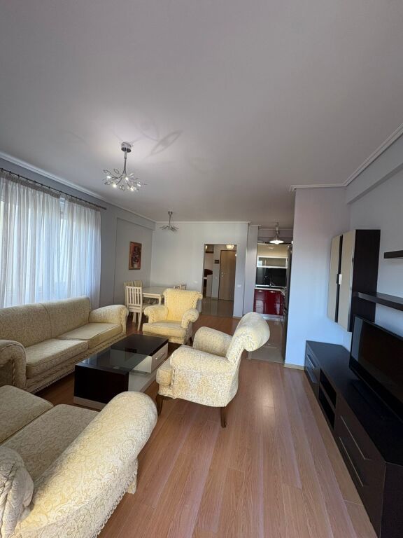 Jepet me Qera Apartament 2+1 Kodra e Diellit