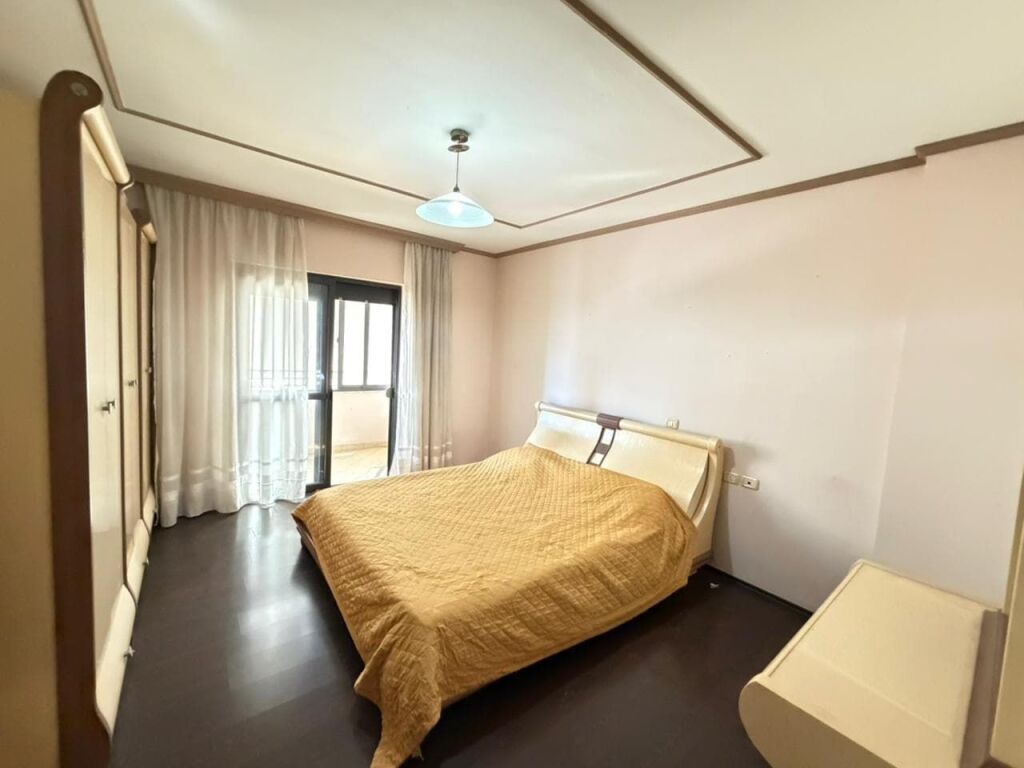 Apartament per Shitje 2+1 tek Komuna e Parisit (ID B120862) Tirane