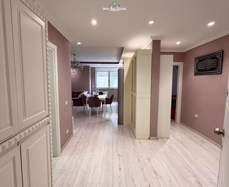 Apartament Ne Shitje 3+1 Tek Komuna e Parisit (ID B130117) Tirane