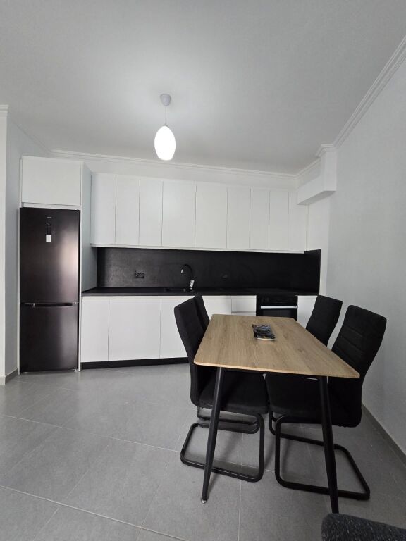 IN VENDITA: SUPER APPARTAMENTO 1+1 / Tushemisht – Pogradec